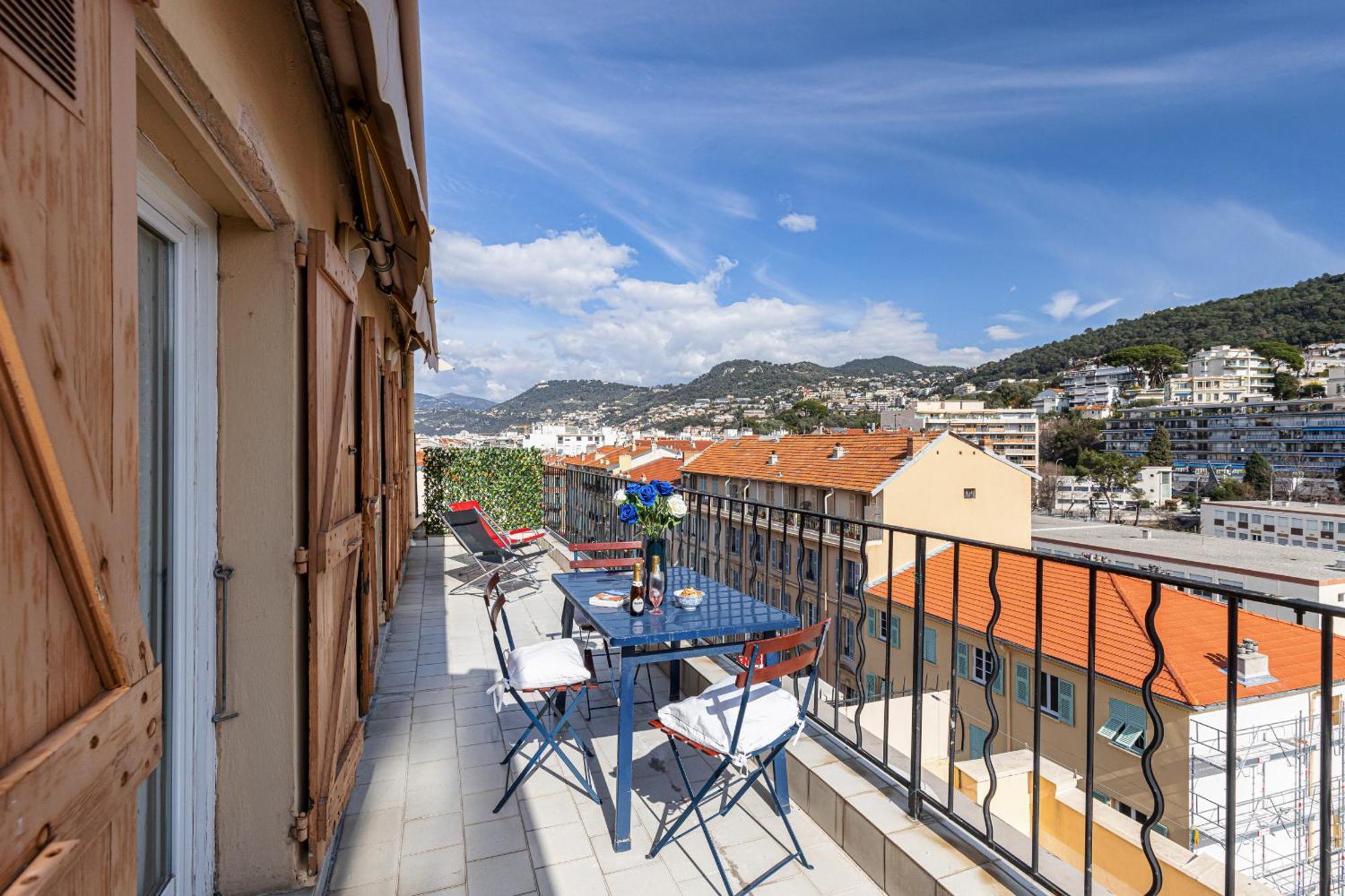 Extraordinary View On Port And Castle Hill - 1 Bdr & Parking Apartment Nice Exterior photo