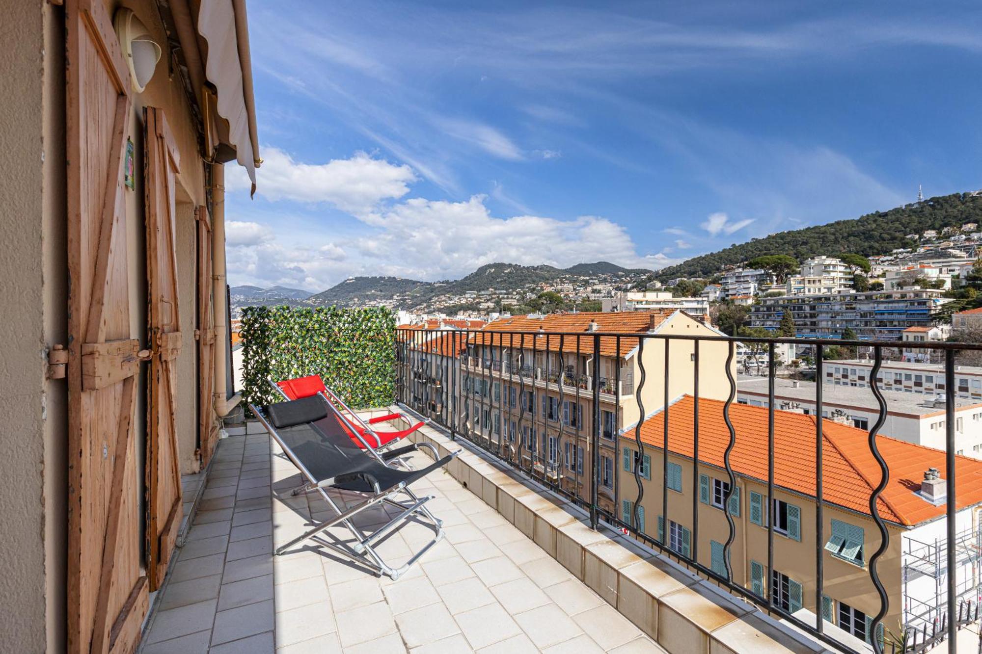 Extraordinary View On Port And Castle Hill - 1 Bdr & Parking Apartment Nice Exterior photo